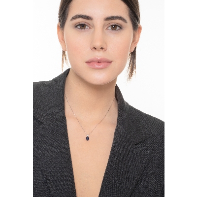 Collier en or blanc 750 avec saphir bleu et diamant