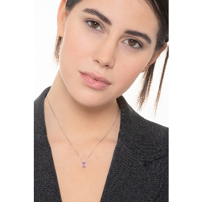 Collier en or blanc 18k avec saphir rose 7x5 mm et diamant