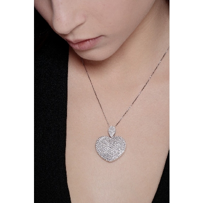 Pendentif avec cœur pavé de diamants 2.00 ct au total
