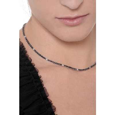 Collier tennis en or blanc 18k avec diamants noirs et blancs