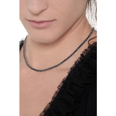 Collier tennis en or blanc 18 carats avec diamants noirs