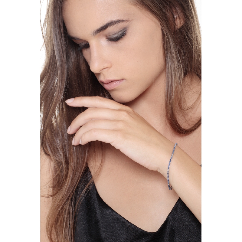 Bracelet Tennis en or blanc 18k avec saphirs bleus et diamants Bracelet Tennis en or blanc 18k avec saphirs bleus et diamants