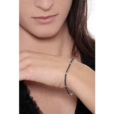 Bracelet Tennis en or blanc 18k avec diamants noirs et blancs alternés