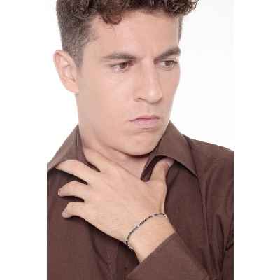 Bracelet tennis à fil en or blanc 18k diamants noirs et diamants brillant