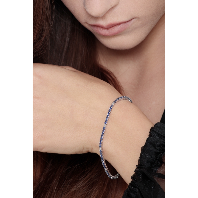 Bracelet Tennis en or blanc 18k avec diamants et saphirs bleus Bracelet Tennis en or blanc 18k avec diamants et saphirs bleus