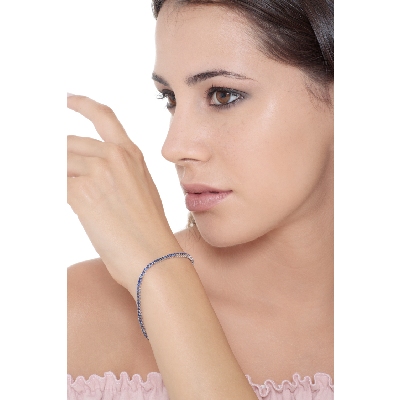 Bracelet Tennis en or blanc 750 avec saphirs bleus