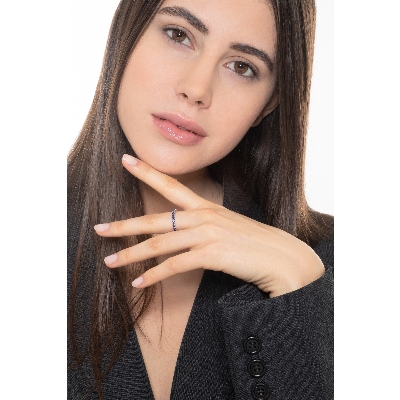 Bague Eternity or blanc 18k avec saphirs bleus 1,01 ct