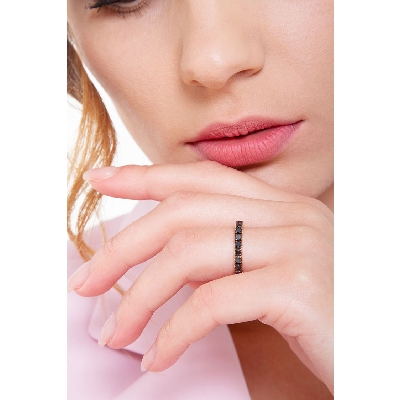 Bague Eternity en or rose 18 carats avec diamants noirs