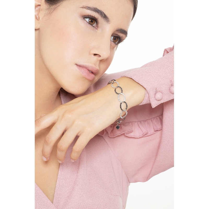 Bracelet ovales en or blanc 18K avec diamants noirs et blancs Bracelet ovales en or blanc 18K avec diamants noirs et blancs