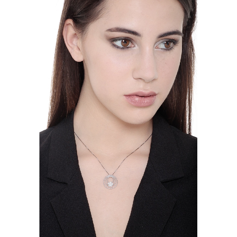 Collier en Or Blanc 18k avec Pendentif Fleur en Diamants et Cercles Collier en Or Blanc 18k avec Pendentif Fleur en Diamants et Cercles