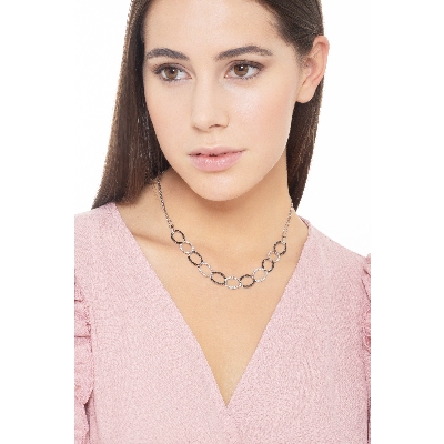 Collier gourmette or blanc 18k avec diamants noirs et blancs