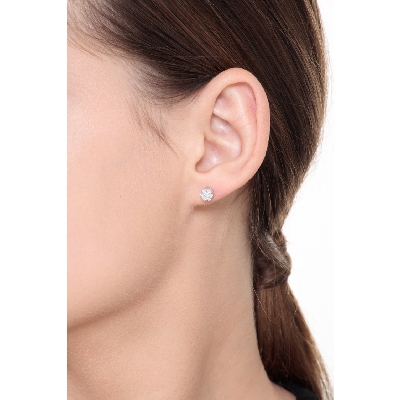 Boucles d'oreilles illusion en or blanc 18k avec diamants