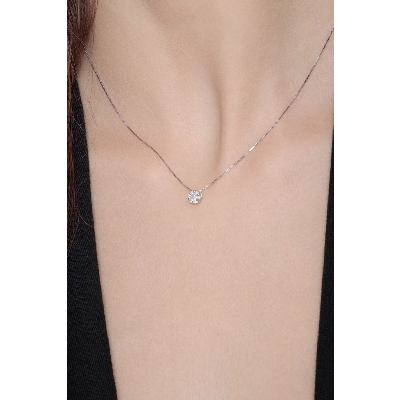 Collier illusion en or blanc 750 avec diamants