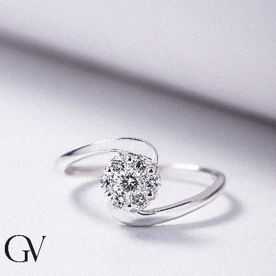 Bague Contrarié Fleur en Or Blanc 750 avec Diamants