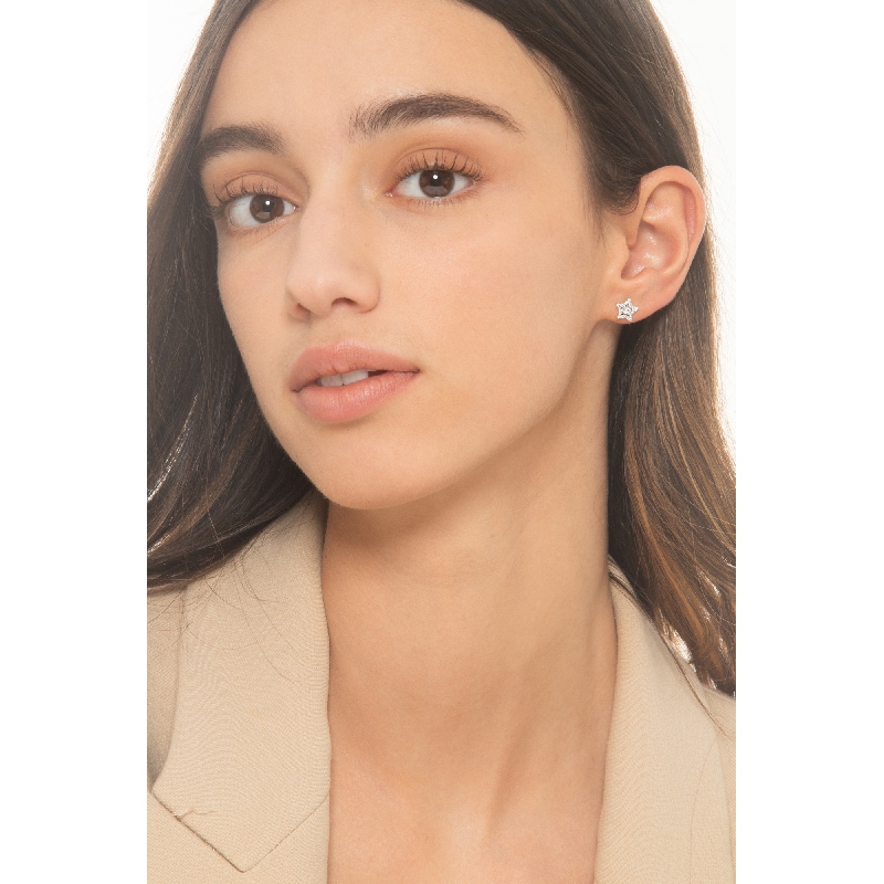 Boucles d’oreilles étoile en or blanc 18 carats avec diamants