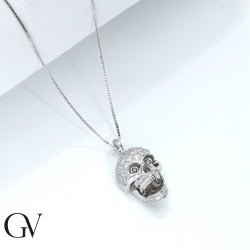 Collier en or blanc 18 carats avec pendentif tête de mort en diamants blancs et noirs 2