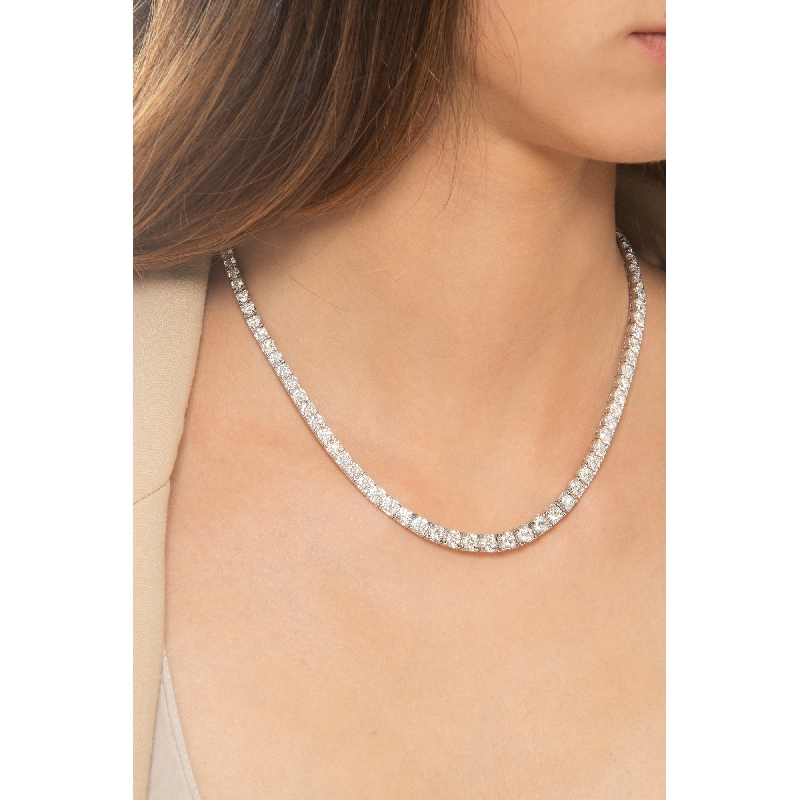 Collier tennis dégradé en or blanc 18k avec diamants 18,12 ct