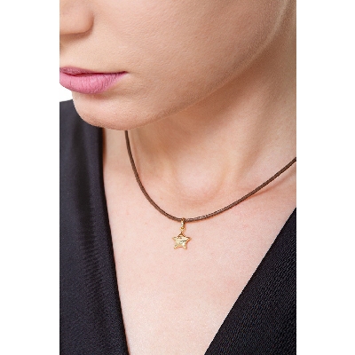Pendentif étoile avec visage en or jaune 18k