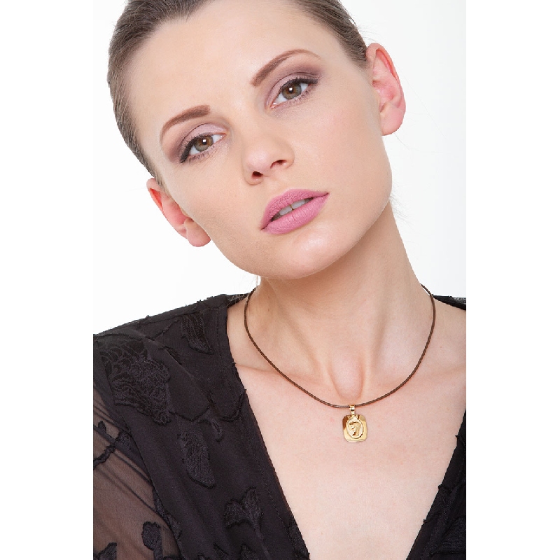 Médaille religieuse de la Vierge en or jaune 18k