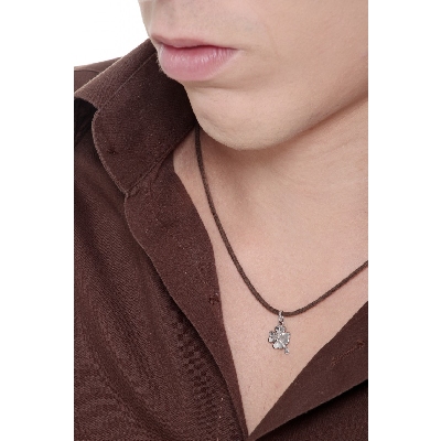 Pendentif Or Blanc 18k en forme de trèfle