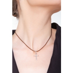 Pendentif croix en or blanc 18 carats 2