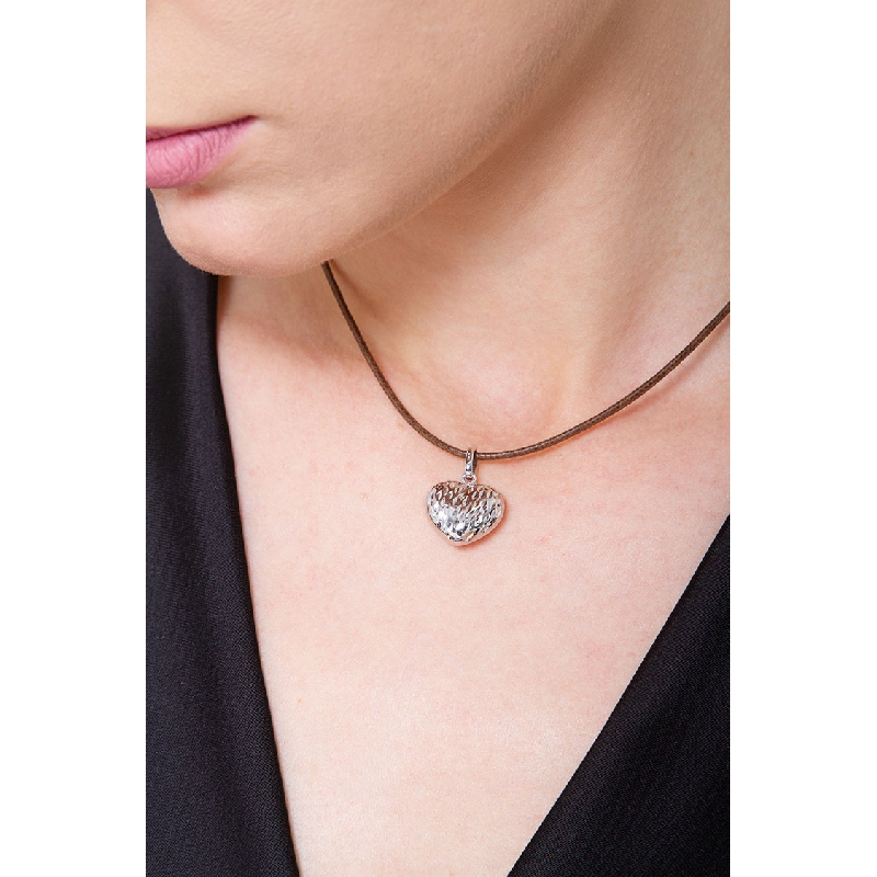 Pendentif cœur en or blanc 18K diamanté Pendentif cœur en or blanc 18K diamanté