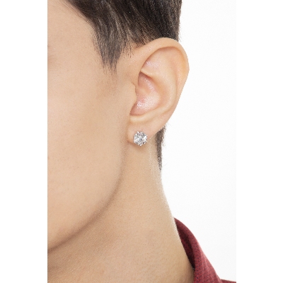 Mono boucle d’oreille solitaire en or blanc 18k avec zircon 8 mm.