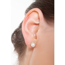 Boucles d’oreilles en or jaune 18 carats avec perles et zircons 2