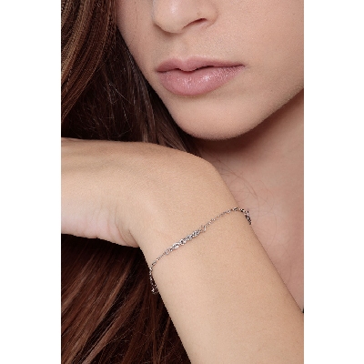 Bracelet femme en or blanc 18k avec motif entrelacé