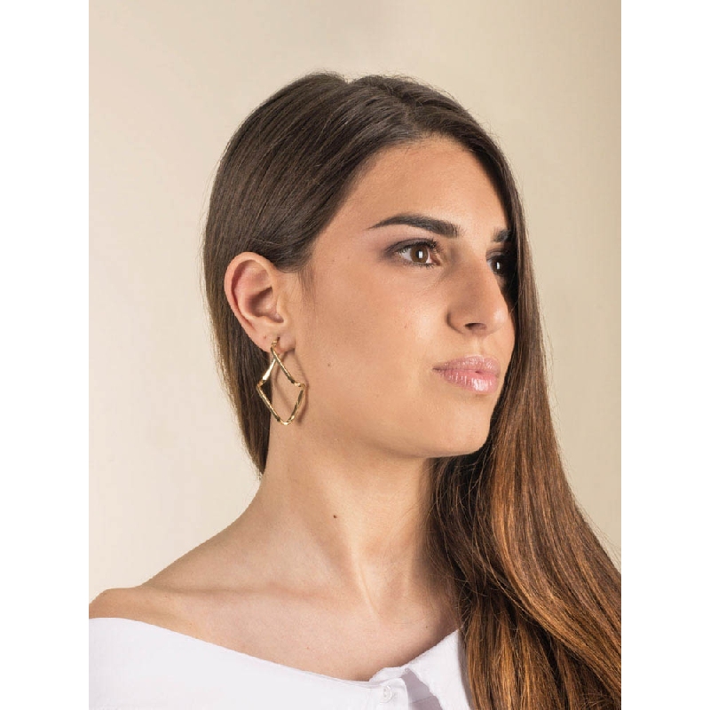 Boucles d’oreilles or jaune 18k au design géométrique Boucles d’oreilles or jaune 18k au design géométrique